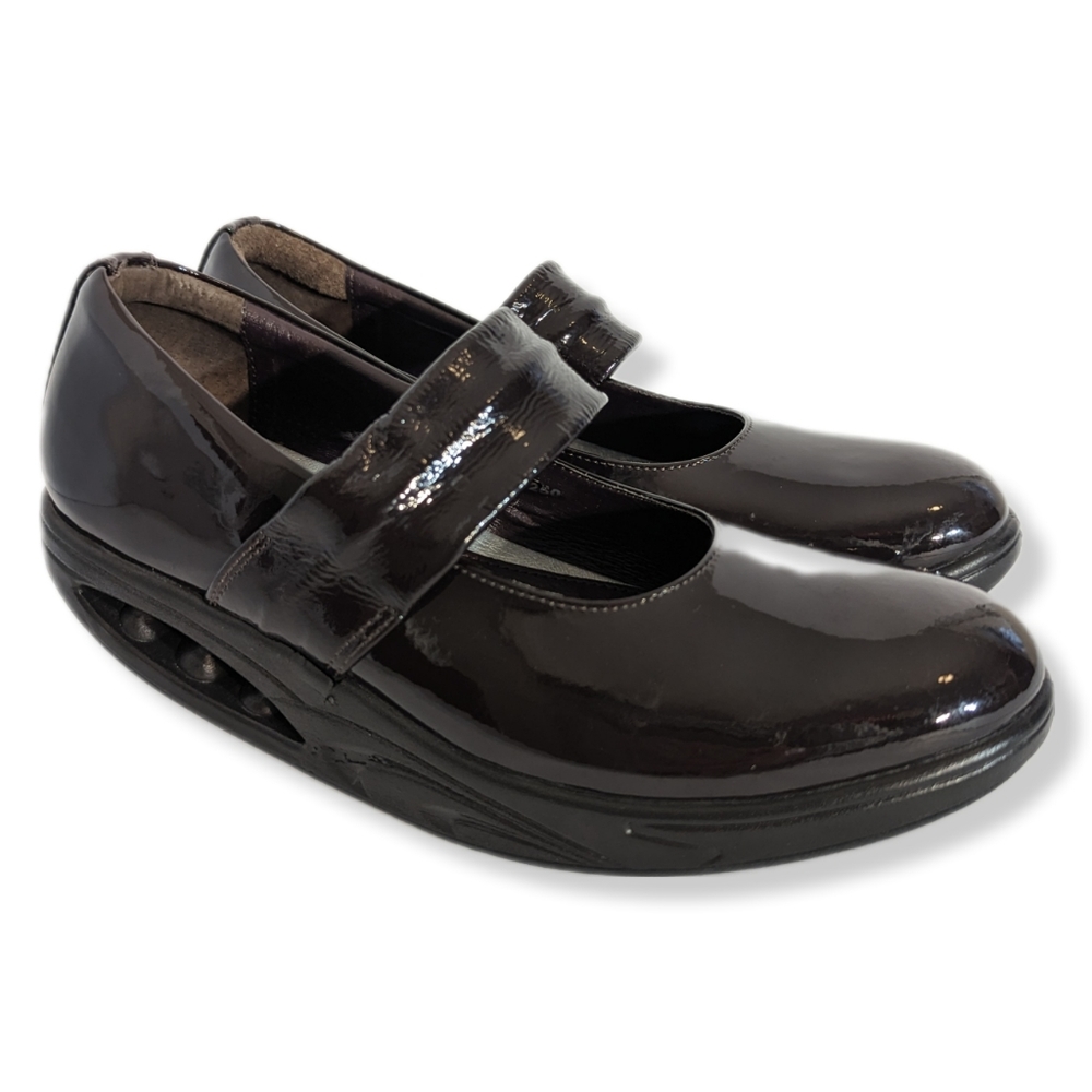 RYN Womens Burgundy Wine Patent Leather Mary Jane Rocking Shoes, Size 7.5